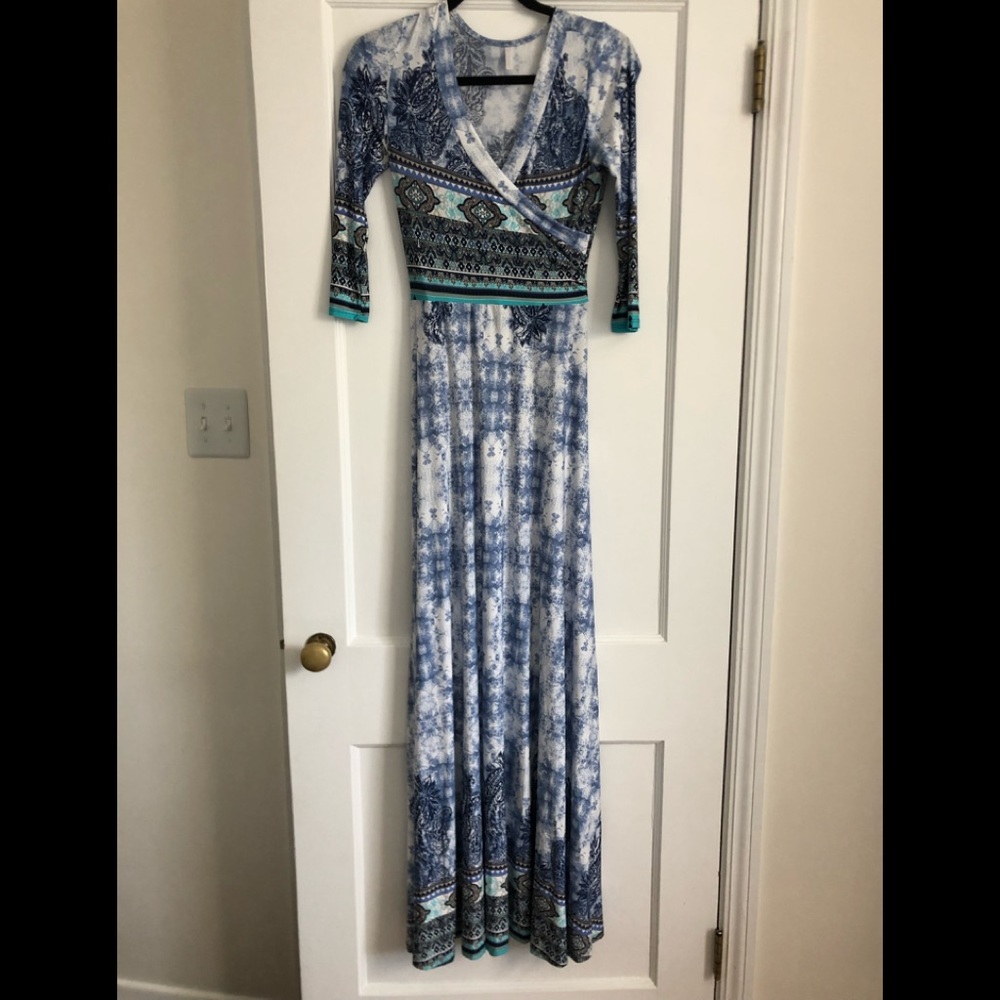 Maternity maxi dress